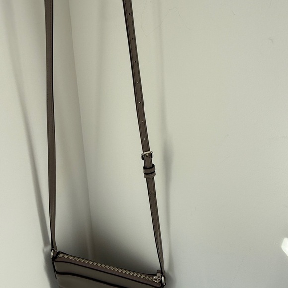 Coach Leather Crossbody in Grey with Silver Logo - Picture 6 of 7